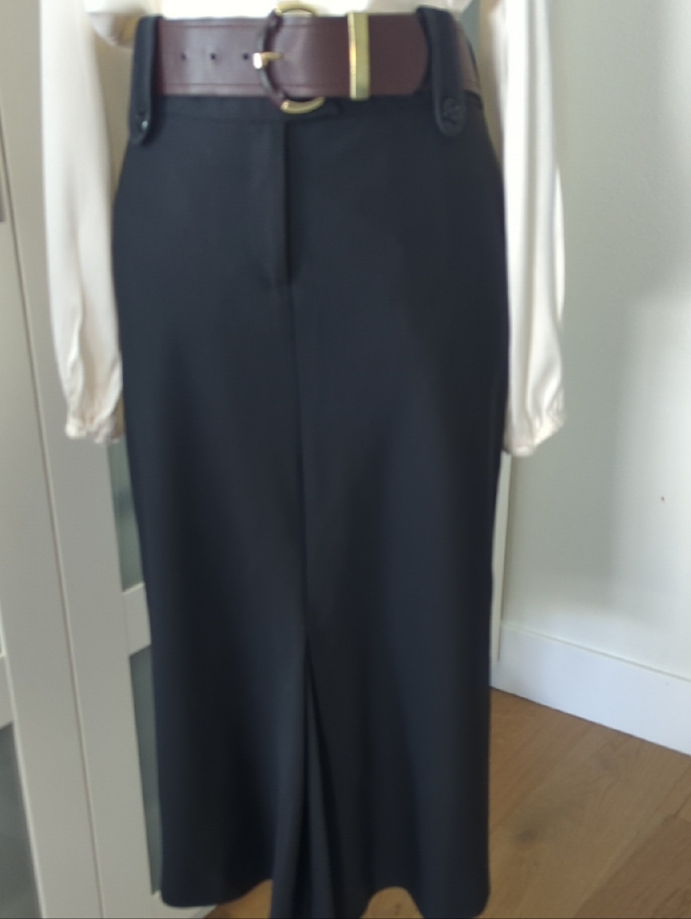 Classic Black Women's Midi Pencil Skirt